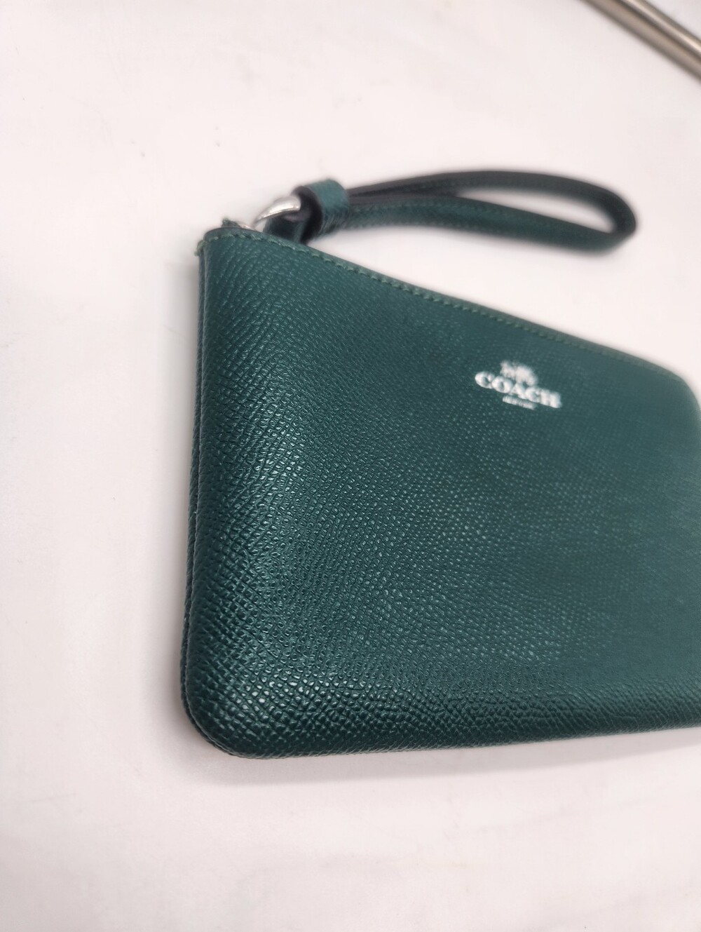 Coach Corner Zip Wristlet crafted from crossgrain leather - Picture 8 of 8